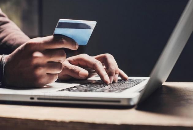 Consob, blocca le truffe via Whatsapp: chiesta rimozione delle app CapFirst e CapOne che promettevano rendimenti fino al 300%