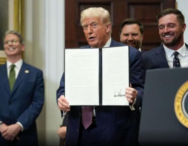 Dazi Trump, tariffe Usa in vigore dal 7 agosto: dal 10% all’Uk al 41% alla Siria, 15% confermato all’Ue, Canada sale al 35%