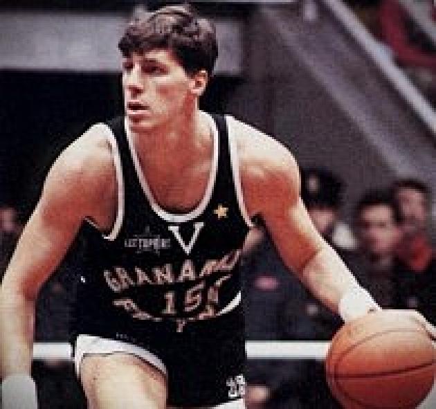 Addio a Marco Bonamico, morto a 68 anni l’ex giocatore di basket della Virtus Bologna e di Milano, era ricoverato da alcune settimane