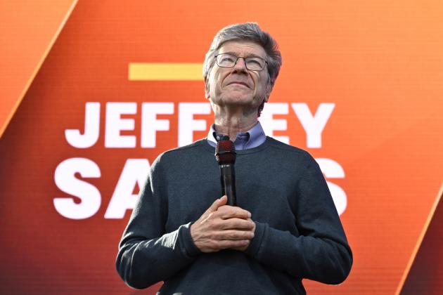 Il memorabile, lapidario giudizio del Professor Jeffrey Sachs: “Donald Trump non ha la più pallida nozione di economia”