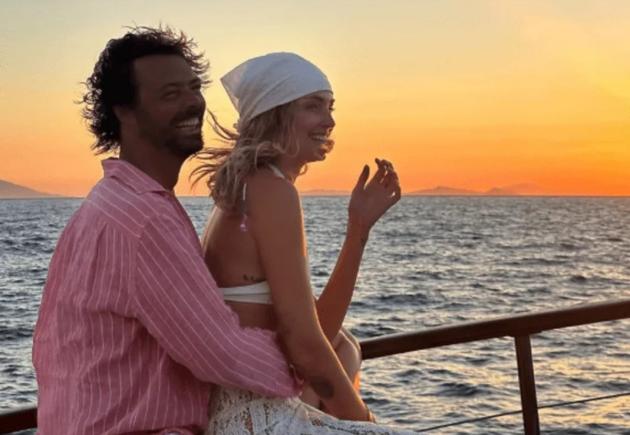 Chiara Ferragni e Tronchetti Provera in barca insieme, lei posta la 1° foto di coppia dopo i "malumori nella famiglia di lui e la rottura a maggio"