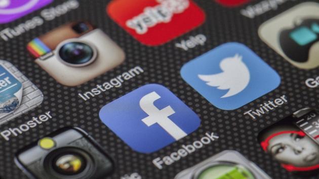 Ho cancellato Facebook, Instagram e TikTok: non sono morto, anzi. Sono tornato a vivere davvero