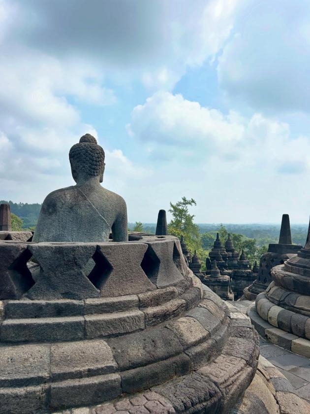 Indonesia, dove i templi sfidano il tempo: Borobudur e Prambanan, i giganti della spiritualità