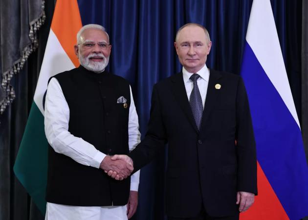 Ucraina, Modi a Putin: “Stop a guerra il prima possibile”, lo zar: “Apprezzo, ma crisi nata a causa di colpo di Stato provocato da Occidente”