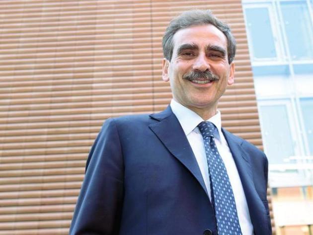 Ops Mediobanca, Mps alza offerta con aggiunta di €730 mln cash, 0,9 € per azione e rinuncia a condizione soglia del 66,67%, borsa titoli poco sotto la parità