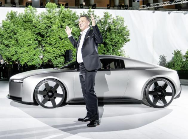 Audi svela a Milano la nuova filosofia stilistica e la Concept C, prototipo sportivo che anticipa i modelli del futuro