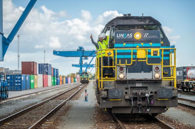 FS Logistix, avviati collegamenti ferroviari tra Anversa e Milano: 5 treni a settimana per ridurre traffico e CO2 in Europa