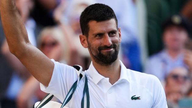 Djokovic si trasferisce in Grecia, lasciata la Serbia: considerato “traditore” dal governo per il sostegno a studenti in protesta contro presidente Vucic