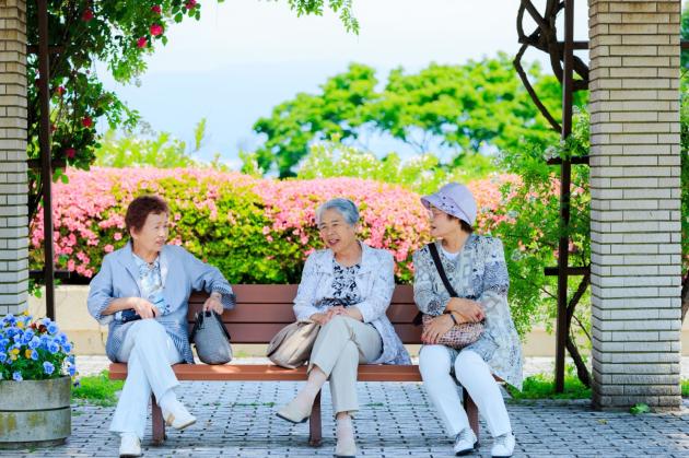 Giappone, record di centenari che raggiungono quasi il numero di 100 mila con l'88% di donne