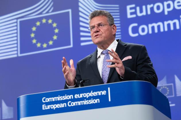 Accordo libero scambio Ue-Indonesia in chiave "anti-Trump", Sefcovic: "Abolito il 98% dei dazi, risparmio di 600 mln€ l'anno"