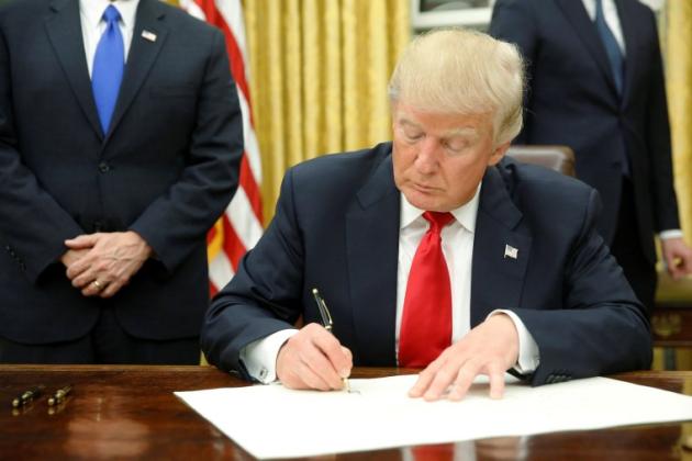 Usa, firmato ordine esecutivo da Trump per re-istituire pena di morte a Washington abrogata nel 1981, tycoon: “Presto anche in tutto il Paese”