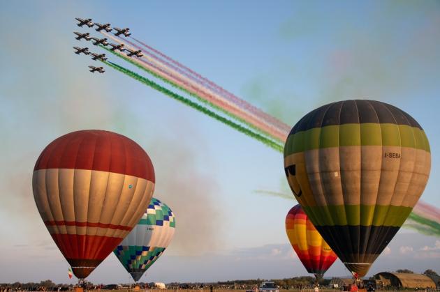 “Balloon Cup” torna a Piacenza con 30 mongolfiere e piloti internazionali per celebrare la storia dell’Aeronautica Militare
