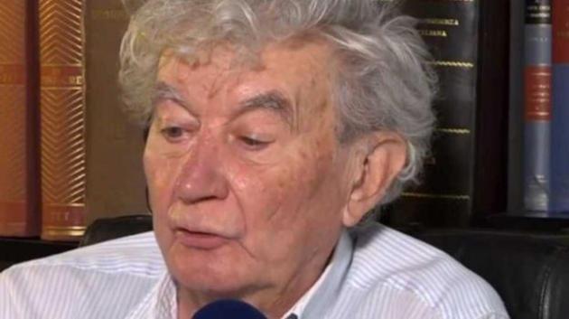 Garlasco, avvocato Lovati: "Chiara Poggi uccisa dalla massoneria bianca, Stasi, Sempio e le gemelle Cappa non c'entrano niente"