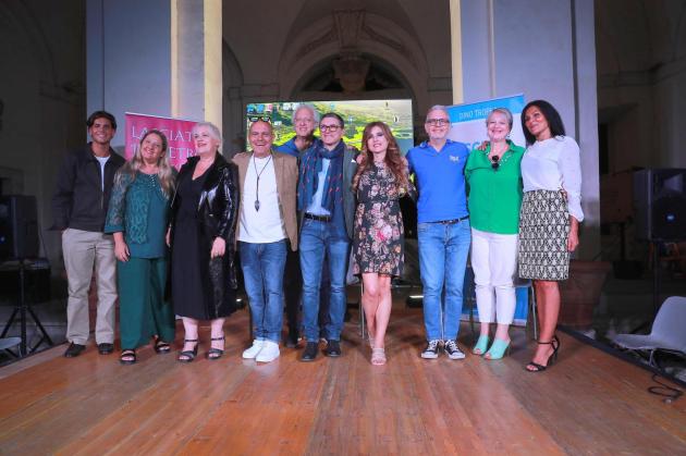Grande successo per il libro  ‘Lasciato Indietro’ di Dino Tropea:: Riccardo Ferrero e l’autore celebrano resilienza, letteratura e impegno sociale tra arte e memoria
