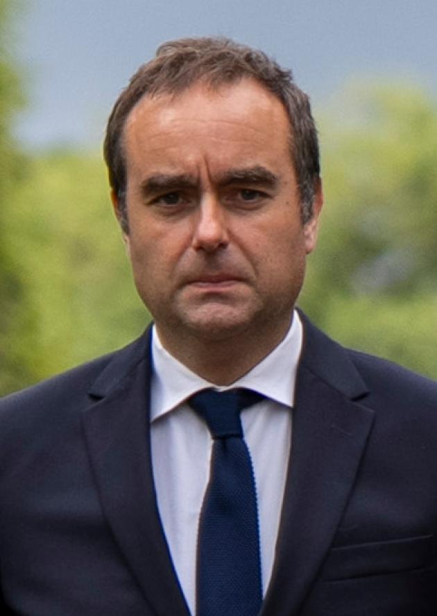Sire Macron ripropone Lecornu: la situazione è tragica, ma irresistibilmente anche comica; è questa la democrazia Europea?