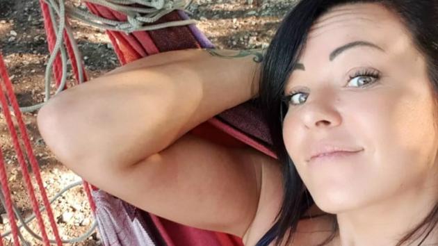 Francesca Carrara lascia il Grande Fratello, ecco i motivi, se ritornerà e che cosa succede al figlio Simone che faceva coppia con lei