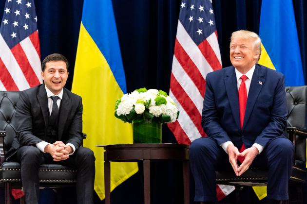 Lite furibonda tra Trump e Zelensky: "devi cedere il Donbass, sennò sarai distrutto";  è la fine di Zelensky?
