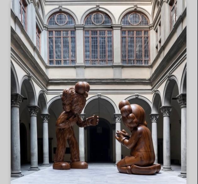 THE MESSAGE il nuovo progetto dell'artista KAWS per il Cortile di Palazzo Strozzi a Firenze