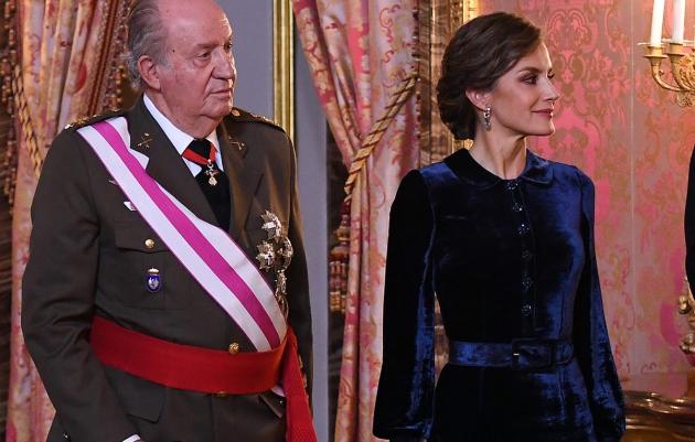 Re Juan Carlos di Borbone con la nuora Letizia