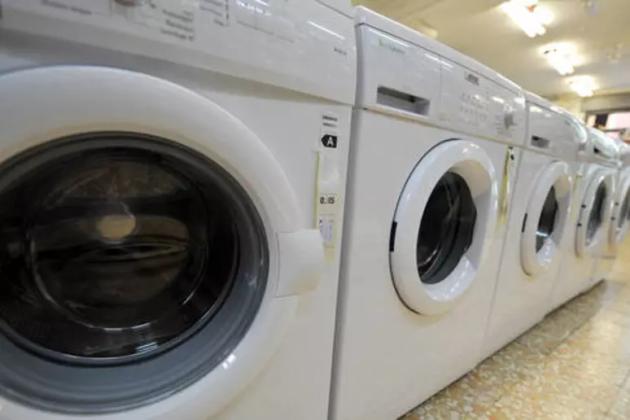 Osservatorio  Findomestic, secondo il report consumi in calo, fiducia in picchiata: ottobre segna il peggior risultato dell’anno (-26%) 