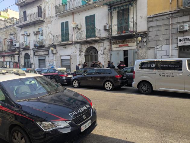 Carabinieri - indagini a Napoli