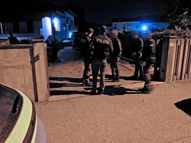 Rapina a Grignano (RO), 68enne non indagato grazie a nuove norme su legittima difesa, aveva sparato e ferito ladro con pistola regolarmente detenuta