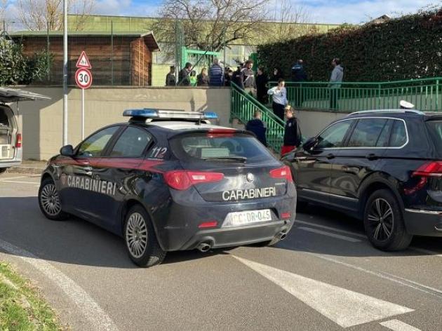 Soci (Arezzo), bimbo di 2 anni morto soffocato in un asilo nido, Leonardo Ricci è rimasto impigliato in un ramo con la felpa