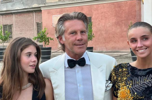 Emanuele Filiberto di Savoia con le due figlie Luisa e Vittoria