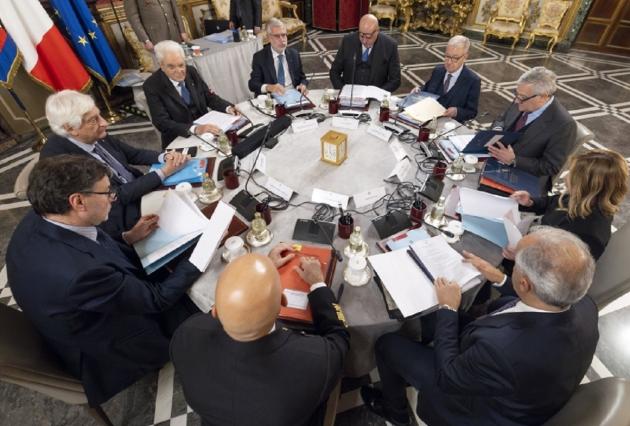 Consiglio Supremo Difesa conferma "pieno sostegno italiano" a Gaza e Ucraina: "Nuovo pacchetto aiuti militari a Kiev, dalla Russia? Minacce ibride"