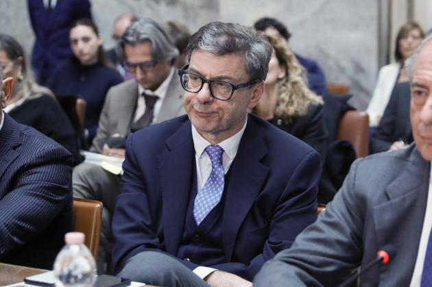 Manovra, 2,2 miliardi per i comuni insolventi, le sentenze della Cedu sui debiti della Pa rischiano di far pignorare Palazzo Chigi