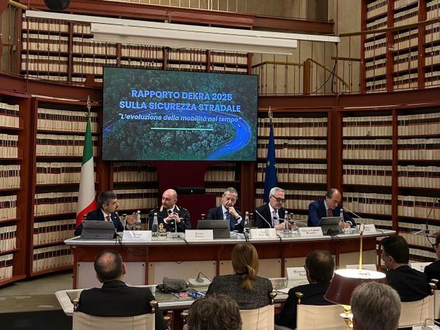 DEKRA, presentato il Rapporto DEKRA 2025 “L’evoluzione della mobilità nel tempo” sulla sicurezza stradale
