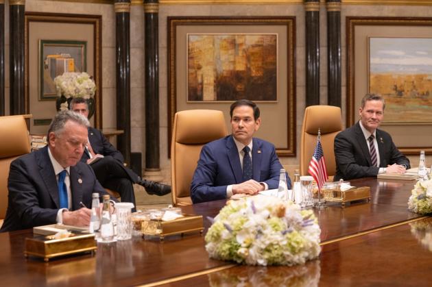 Vertice a Ginevra Usa-Ue-Kiev, Trump apre a modifiche al piano, senatore repubblicano attaccano Rubio: "Ha detto che è lista desideri di Mosca"