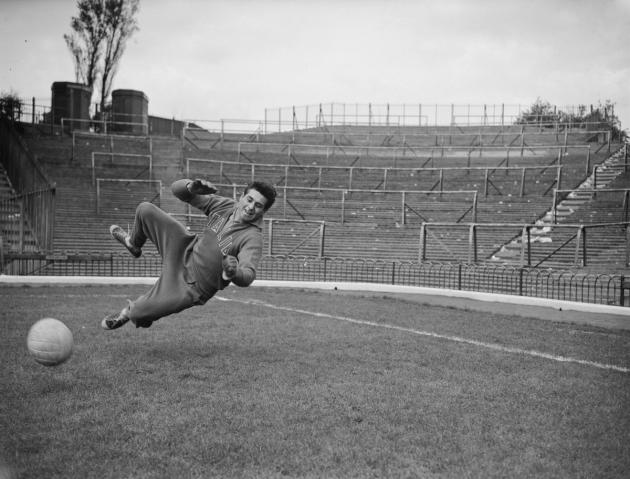 Addio a Lorenzo Buffon, morto a 96 anni per infarto l’ex portiere del Milan, con i rossoneri vinse 4 scudetti e 1 Coppa Latina