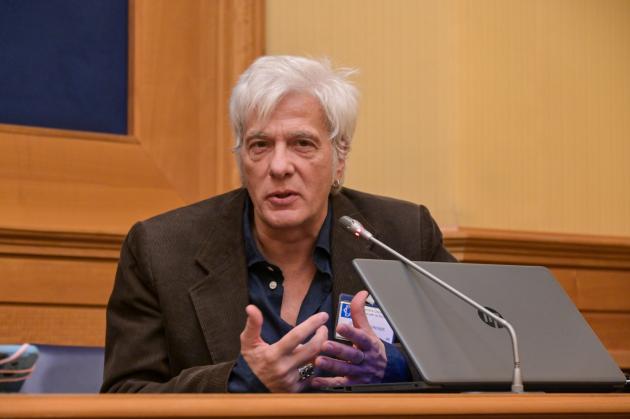 Roma, scavi in Casa del Jazz per caso Adinolfi, Pietro Orlandi: “Indizi che rimandano alla morte di Emanuela, i resti nella galleria sotterranea”