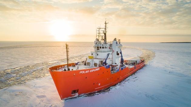 Usa, Trump annuncia fabbricazione di 11 navi rompighiaccio insieme a Finlandia per $6,1mld, tycoon invidia Putin: “Russia ne ha 48, noi 1”