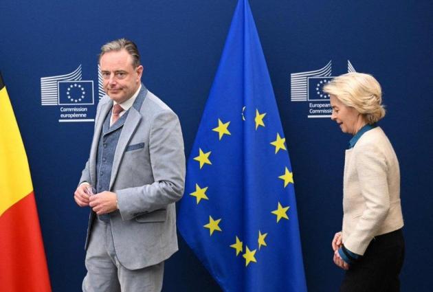Ucraina, premier Belgio De Wever contro von der Leyen: “Usare €140mld di asset russi congelati per sostenere Kiev compromette piani di pace”