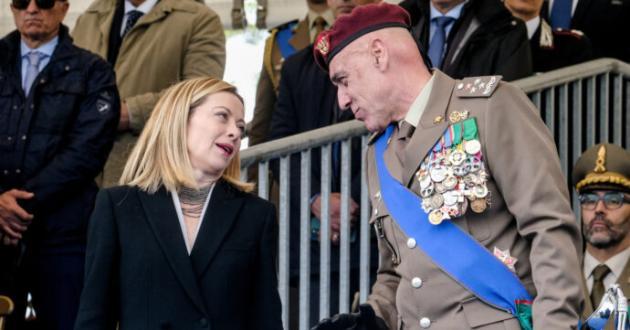 Bologna respinge il corso di filosofia per gli ufficiali: l’esercito accusa, gli studenti denunciano la deriva bellica