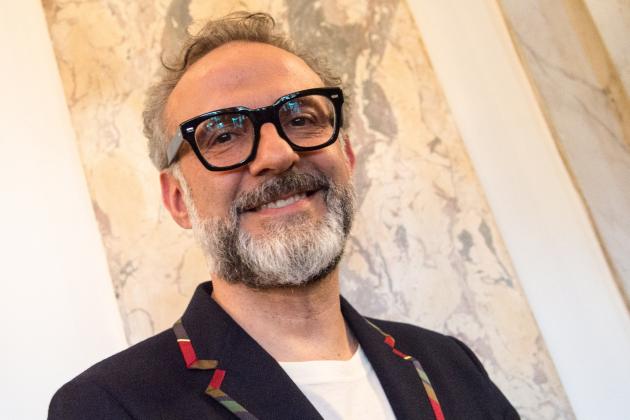 Lo chef Bottura cucina per i potenti del mondo ma non per Putin: &egrave; questo il profilo rivoluzionario oggi?