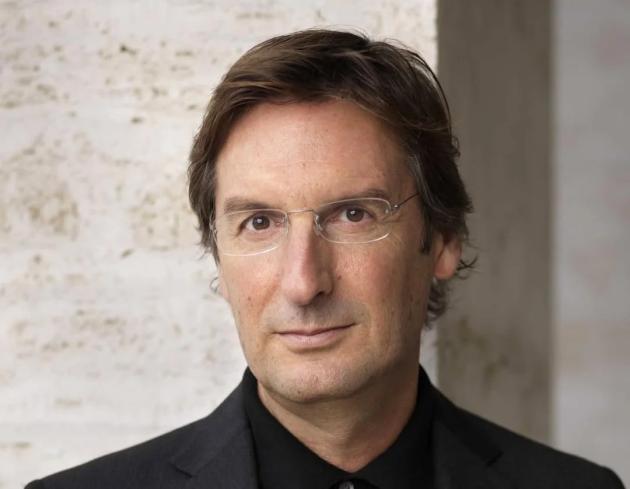 Pietro Baccari &egrave; il nuovo presidente e AD di LVMH, il gruppo del lusso con un fatturato di quasi 85 miliardi di euro 