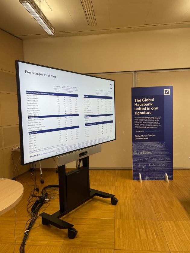 Deutsche Bank, Outlook 2026, crescita globale al 3,1% e utili azionari in aumento; dazi e geopolitica restano i principali fattori di rischio