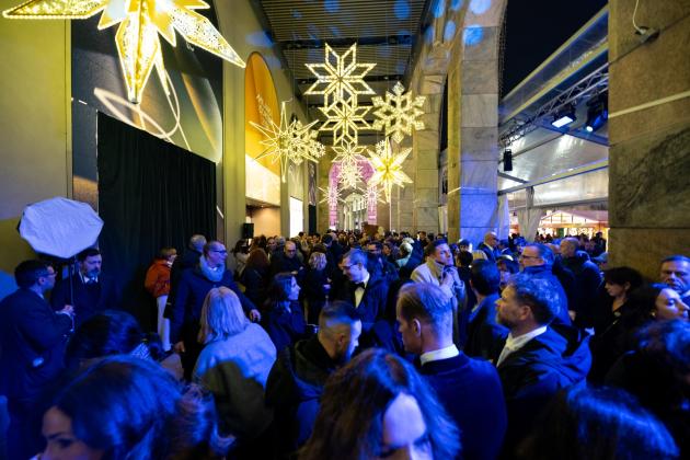Rinascente apre la stagione verso Milano Cortina 2026 con “A Window on the Winter Games”; Piazza Duomo si illumina per i Giochi Invernali