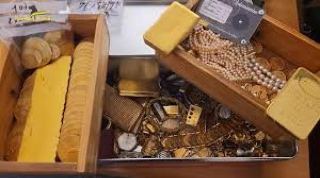 Genova, era senza reddito ma aveva gioielli e case a Montecarlo, sequestrati 2,5 milioni a titolare di Compro Oro
