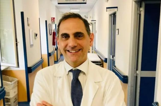 Nefrologo Roberto Palumbo arrestato in flagranza per corruzione, primario del Sant'Eugenio "ha intascato tangente da 3mila €", è ai domiciliari