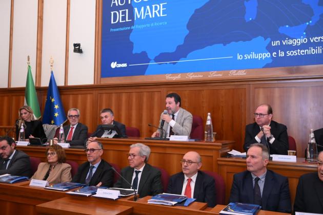 Rapporto Censis AdM, tratte internazionali +163%, flotta +111% tra 2004‑2024, con 18 porti italiani e 23 destinazioni finali