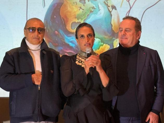 Noa all’HallelujahFF: “Basta odio, il mondo è stanco. Ascoltate il Papa”. L’artista israeliana a Castel Gandolfo per ritirare il Peace Award 