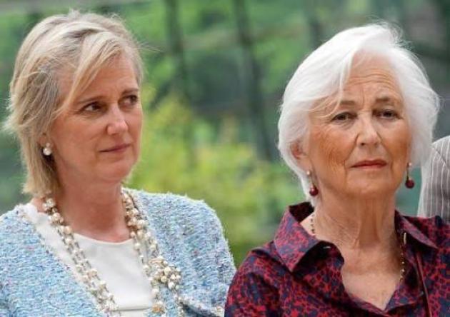 Astrid del Belgio con la madre, la Regina Paola nata principessa Ruffo di Calabria