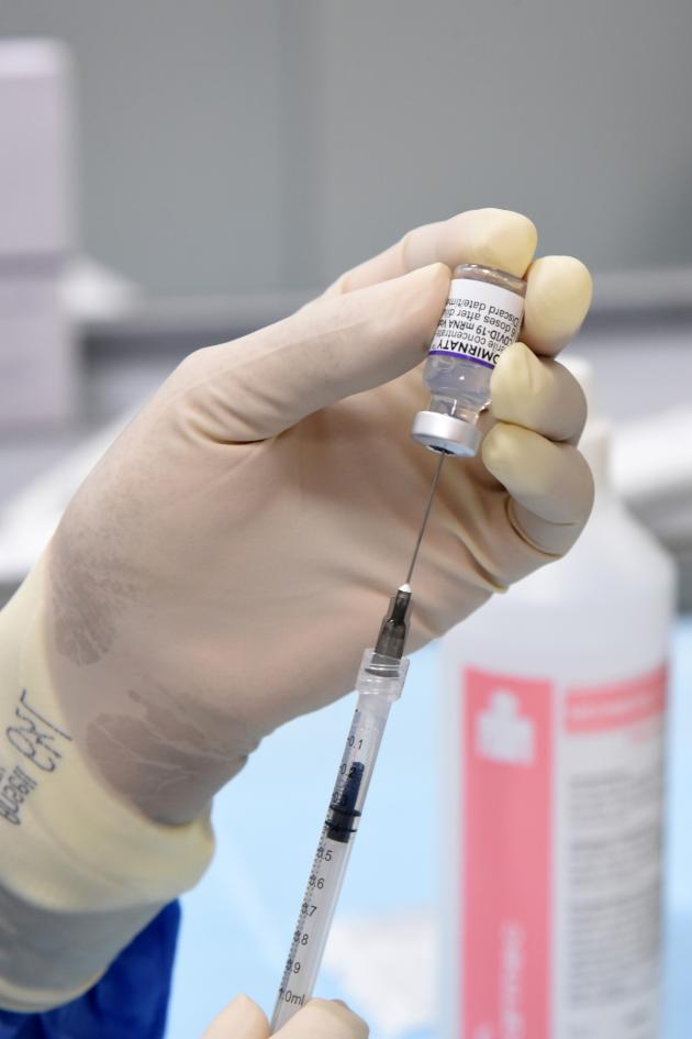 Vaccino Covid, militare cieco post inoculazione, Commissione Medica Militare: &ldquo;Nesso tra trombosi dei seni cavernosi e Comirnaty di Pfizer&rdquo;