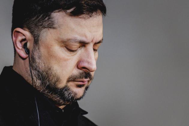 Mosca contro Zelensky: &egrave; inadeguato per raggiungere la pace; e lui augura per Natale la morte a Vladimir Putin