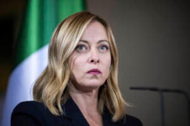 Il governo Meloni regala 50 milioni a Kiev e alza l'et&agrave; pensionabile degli italiani: un patriottismo di cartapesta