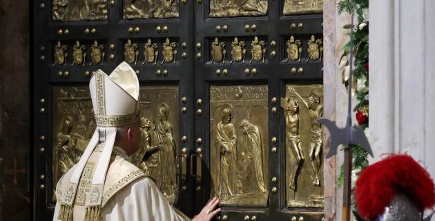Fine Giubileo, Papa Leone XIV chiude la porta santa della basilica di San Pietro: "Non si chiude la porta della tua clemenza" - DIRETTA
